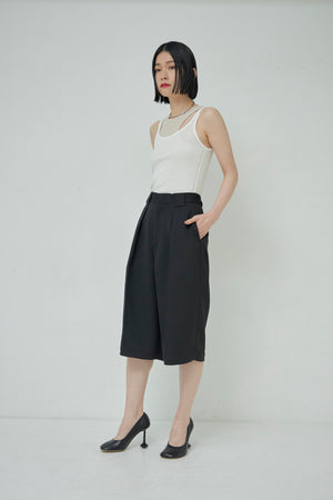 Double Cross Center press shorts