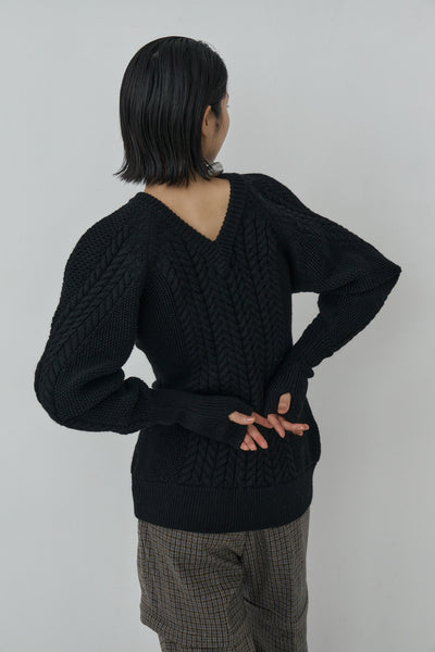 画像をギャラリービューアに読み込む, Sharp shape Wool pullover