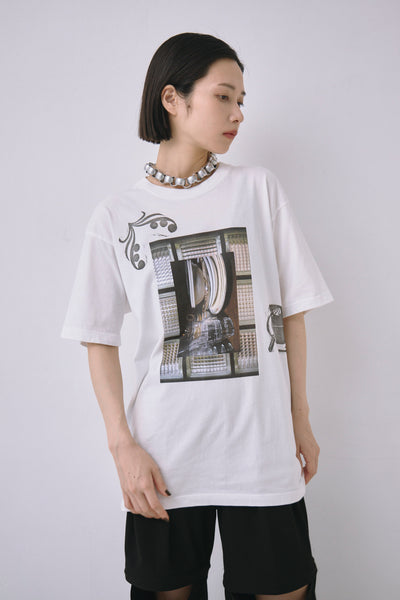 Load image into Gallery viewer, Mediam Photo ×「STAMP DOODLE」Tee