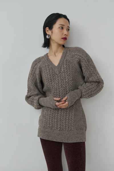 画像をギャラリービューアに読み込む, Sharp shape Wool pullover