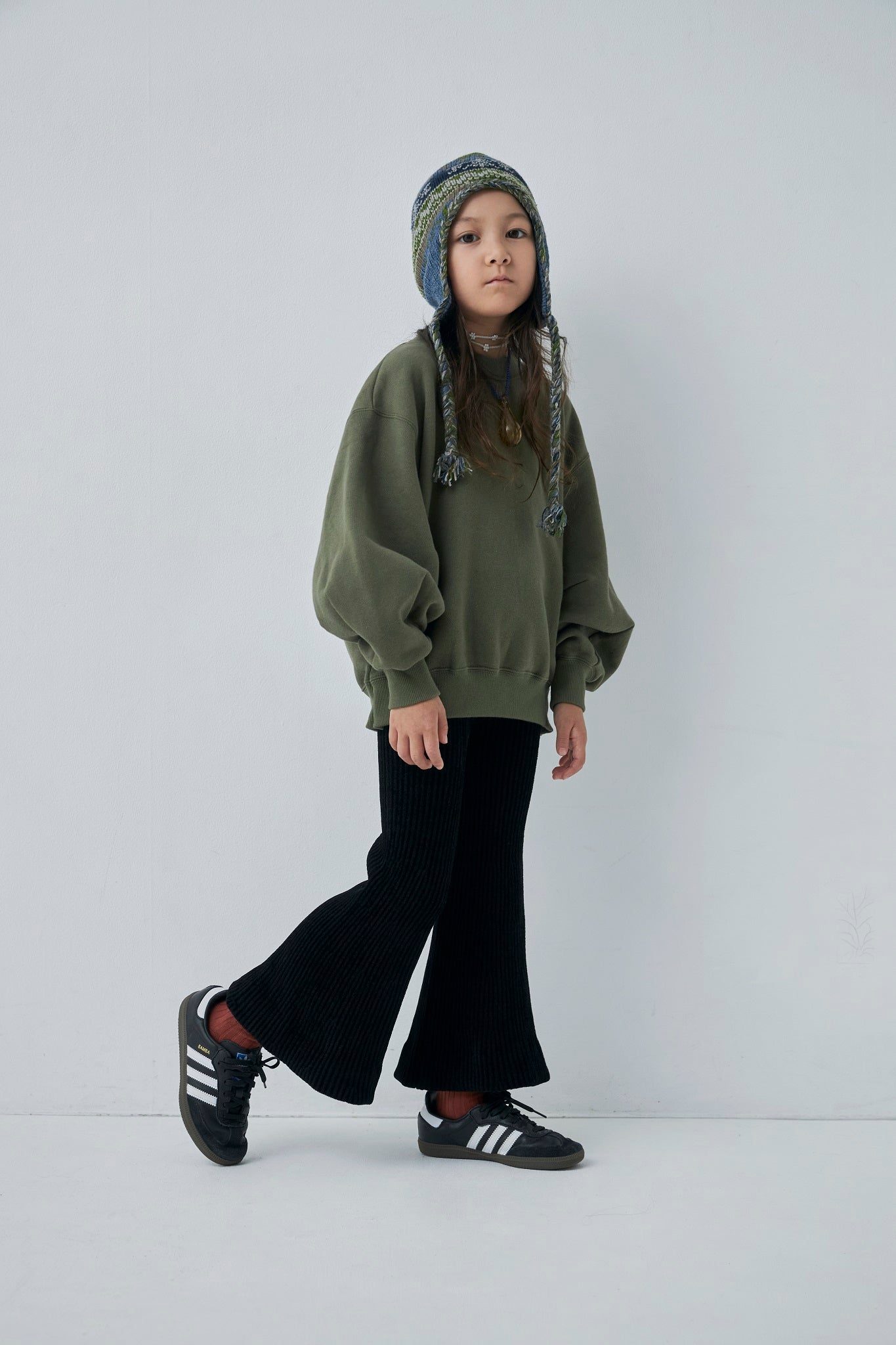 mediam Curve Sleeve Sweat Pullover