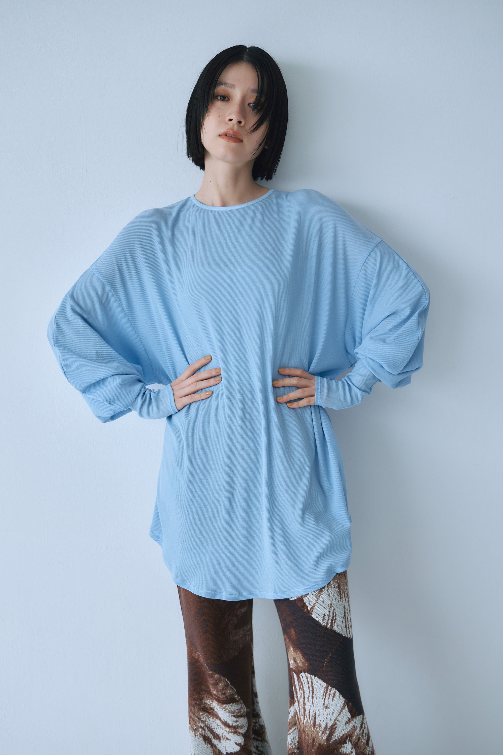 トップス Mediam Body Shape Tee WOMEN > TOPS – Mediam