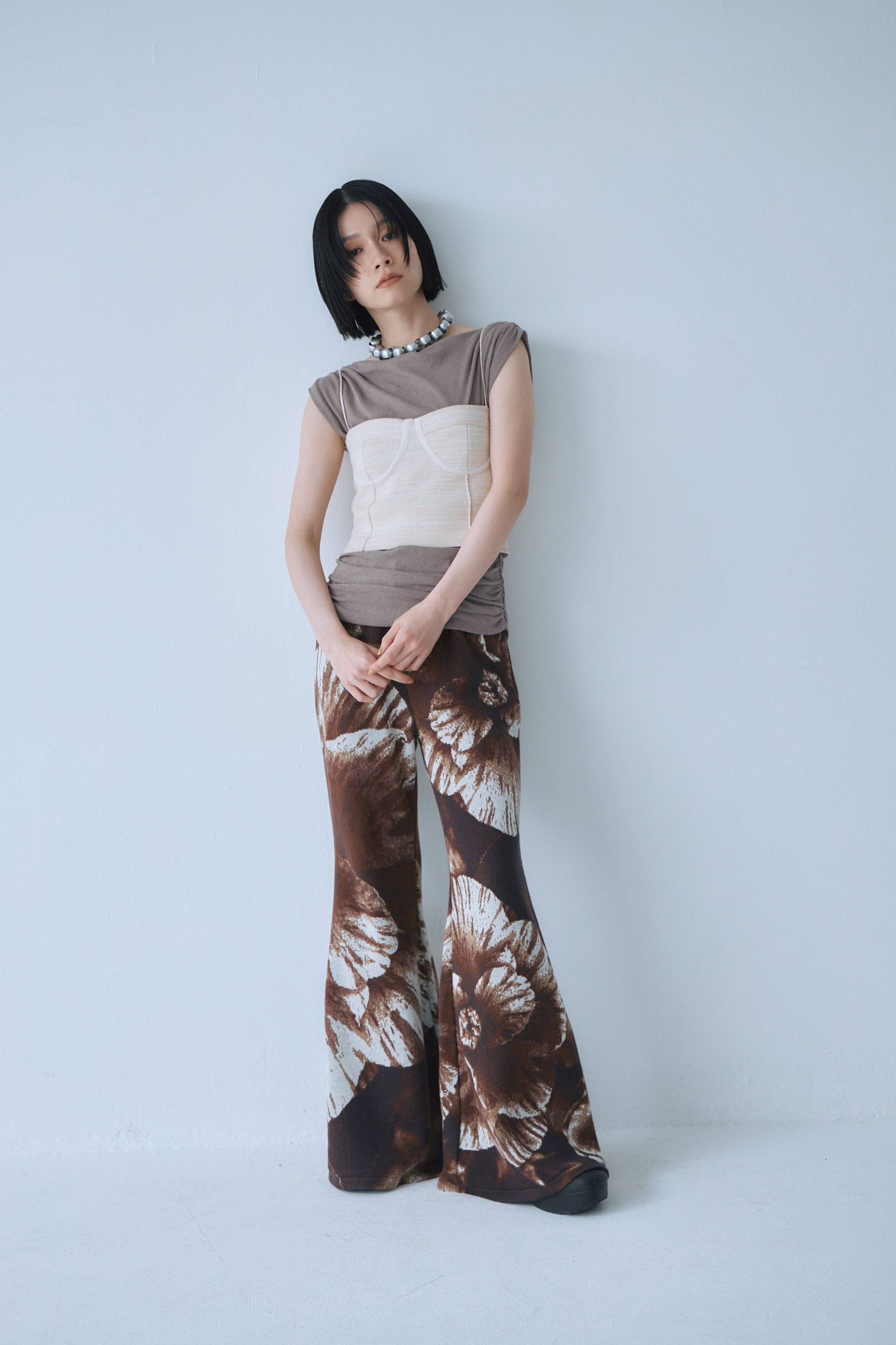 Mediam Mole Knit Bell Bottomsパンツ　2 Photo Knit Bell Bottoms – Mediam