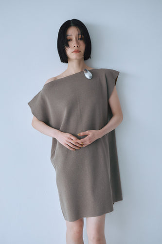 トップス Mediam Body Shape Tee Body Shape Tee – Mediam