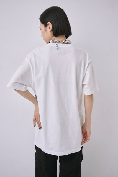Load image into Gallery viewer, Mediam Photo ×「STAMP DOODLE」Tee

