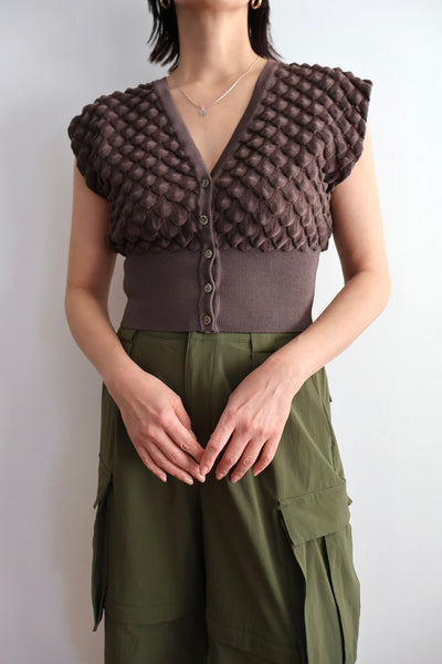 Load image into Gallery viewer, Scale Like knit vest
