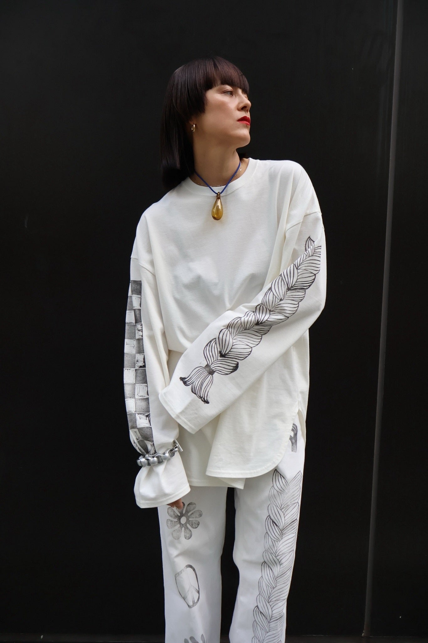 トップス Mediam Body Shape Tee Body Shape Tee – Mediam