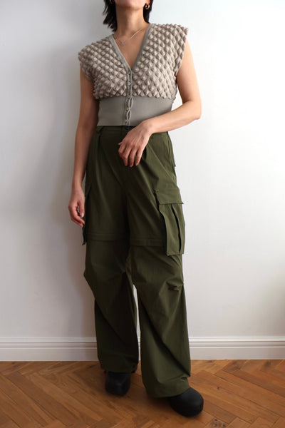 Load image into Gallery viewer, Scale Like knit vest
